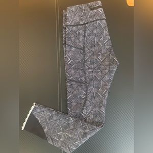 Lululemon tight stuff tights